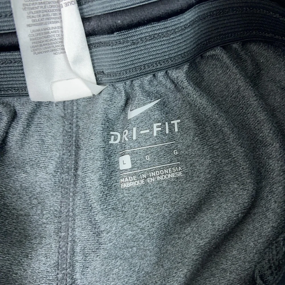 Nike Pants Boys Large Gray Dri-FIT Joggers Cuffed Zip Pocket Athletic‎ Running